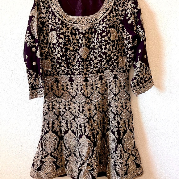 Women's Burgundy and Gold Suit - Picture 4 of 11